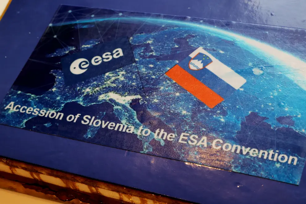 Signing of the agreement on Slovenia's full membership of the European Space Agency. Photo: Daniel Novakovič/STA