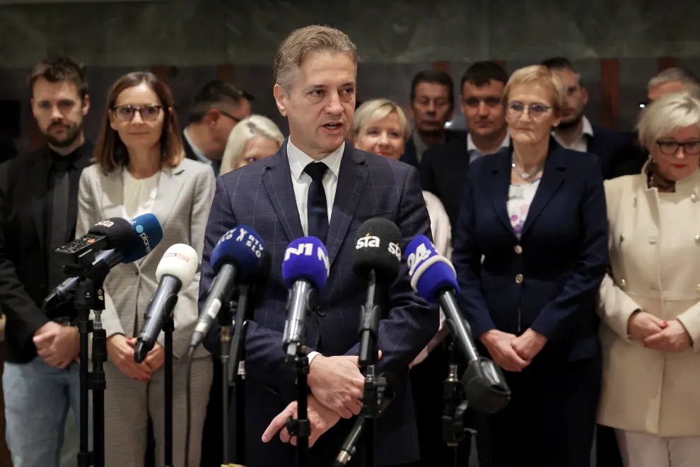 Prime Minister Robert Golob responds to a criminal complaint against him over suspected meddling in the police force. Photo: Daniel Novakovič/STA