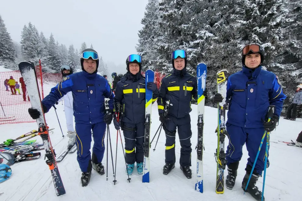 Slovenian and Croatian police officers at Kope ski resort. Photo: Celje Police Department