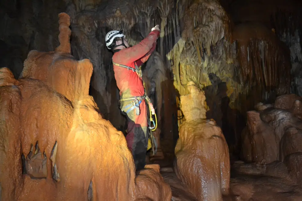 A karst cave is discovered and mapped in the Sežana area. Photo: Ludvik Husu