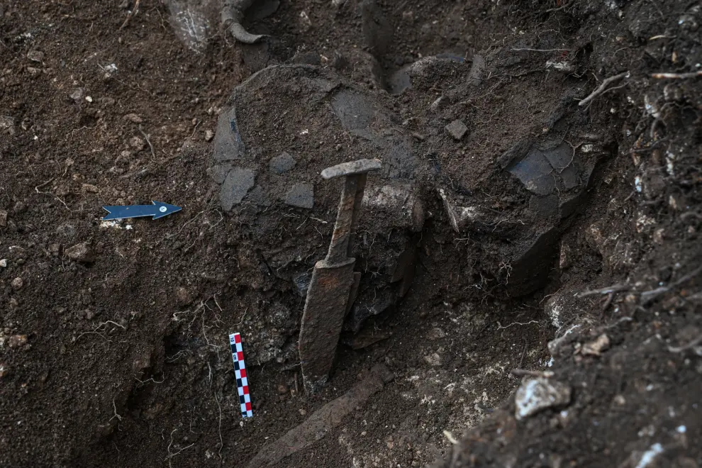 Three iron knives found in a Roman grave in the Budanje area. Photo: Ladislav Duranka