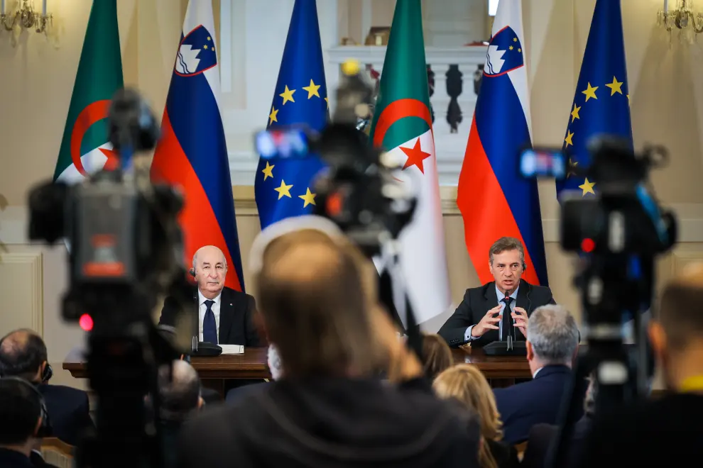 Algerian President Abdelmadjid Tebboune and Slovenian Prime Minister Robert Golob speak to the press. Photo: Daniel Novakovič/STA
