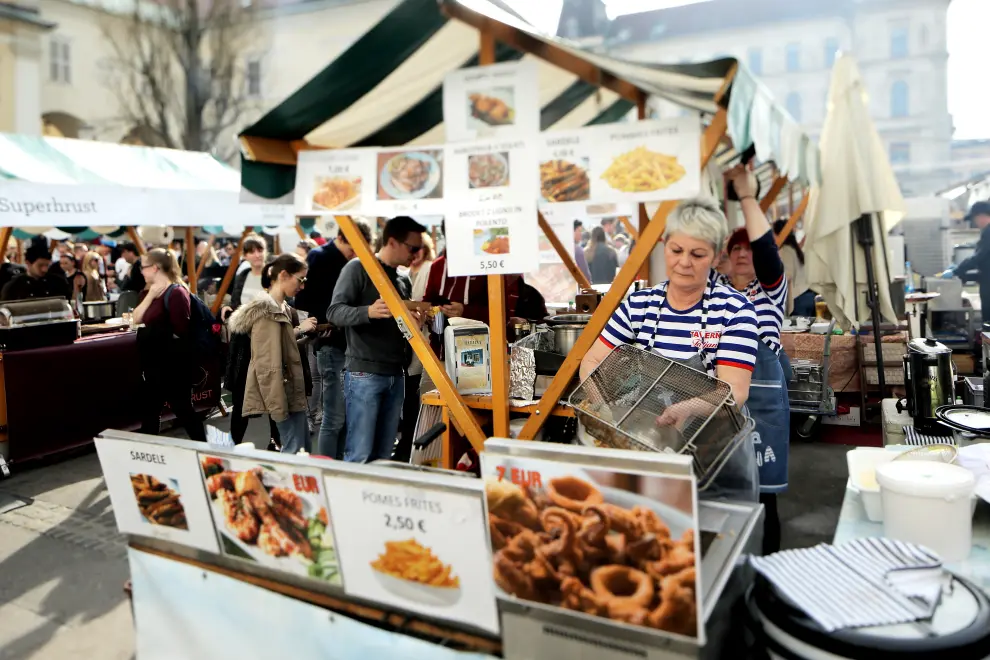 Open Kitchen, the Ljubljana outdoor food market. Photo: Daniel Novakovič/STA