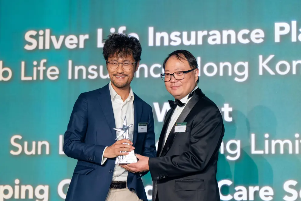 Mr. Wenyu Ji, Chief Customer Proposition Officer and Product Strategy, North Asia, Chubb Life Hong Kong, received the 'Most Innovative Product/Service Award - Life Insurance' at the Hong Kong Insurance Awards 2024.