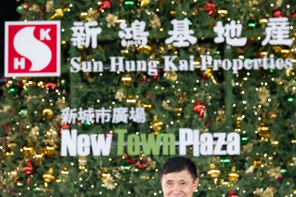 Mr. Raymond Kwok, Chairman and Managing Director of Sun Hung Kai Properties, gave a speech at the ceremony.