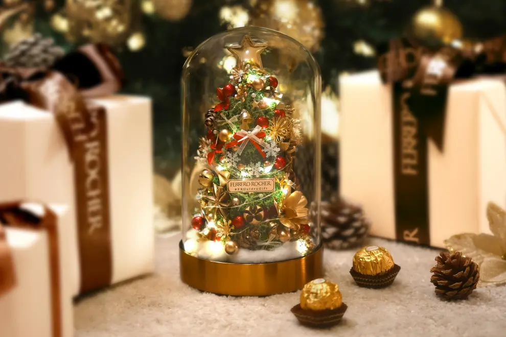 Unleash your creativity with personalised festive masterpieces at the exclusive Christmas gifting workshops: Christmas Tree Dome