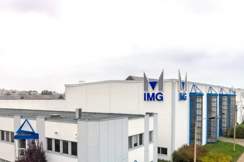 Rescue for jobs at Rostock-based IMG Ingenieurtechnik und Maschinenbau GmbH (IMG). Zachert Ingenieurtechnik und Maschinenbau GmbH, a wholly owned subsidiary of Zachert Private Equity GmbH (ZPE), will take over the long-established mechanical engineering company when the contracts are signed on 31 December 2024. The takeover secures the Rostock site and over 75 per cent of jobs.