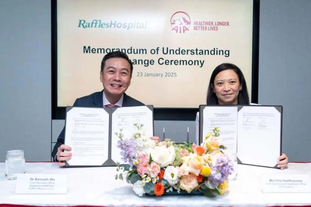 Pictured from left to right: Kenneth Wu, Chief Operating Officer of Singapore Healthcare, Raffles Medical Group, and Irma Hadikusuma, Chief Marketing and Healthcare Officer of AIA Singapore