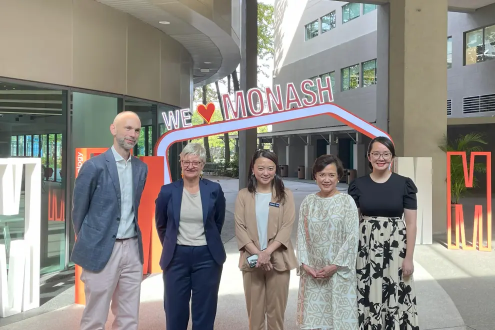 From left: Professor Duncan McDuie-Ra (Head of the School of Arts & Social Sciences), Associate Professor Emma Baulch (Director of (SEADS) and Deputy Head of School (Research) at the School of Arts and Social Sciences. , YB Hannah Yeoh (Minister of Youth and Sports), Professor Emeritus Dato' Dr Adeeba Kamarulzaman (President and Pro Vice-Chancellor, Monash University Malaysia), YB Michelle Ng Mei Sze (ADUN Subang Jaya).