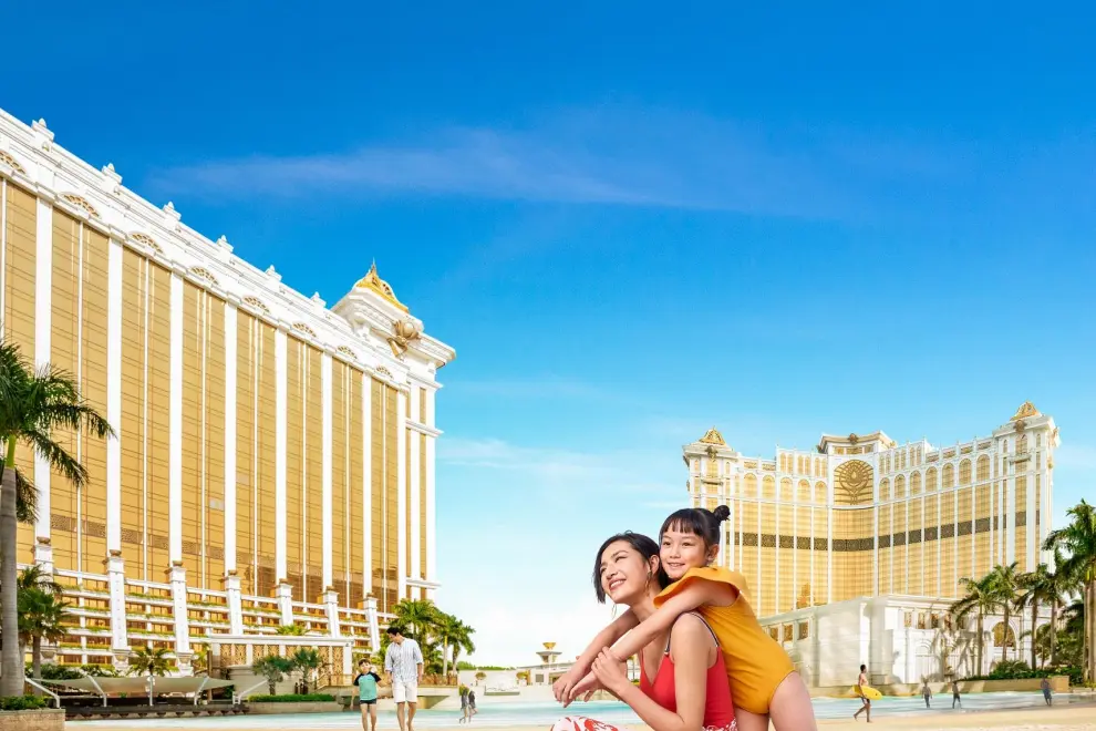 Capture stunning vacation photos effortlessly on the 150-meter-long white sandy beach.