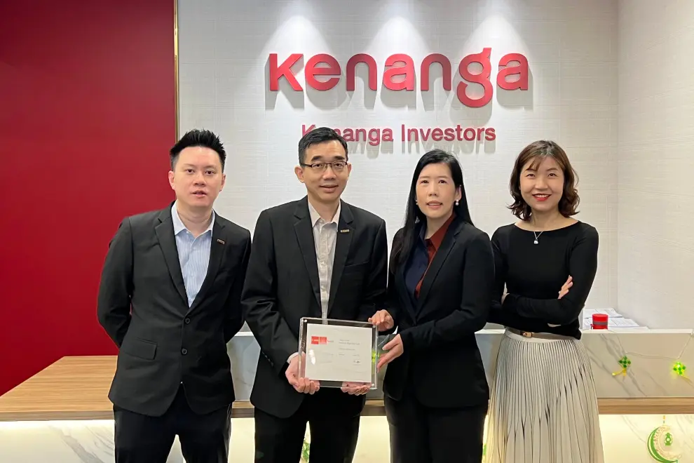 From left: Christopher Kok, Head of Equities; Liong Chee How, Senior Portfolio Manager; Julianna Lim, Sales Director, South East Asia, Morningstar Research Pte Limited; Lee Sook Yee, Chief Investment Officer.